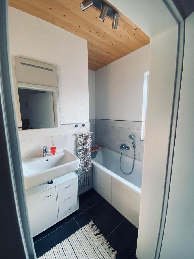 Zimmer M. Eigenem Bad Und Badewanne Direkt Am Wald Amöneburg 외부 사진
